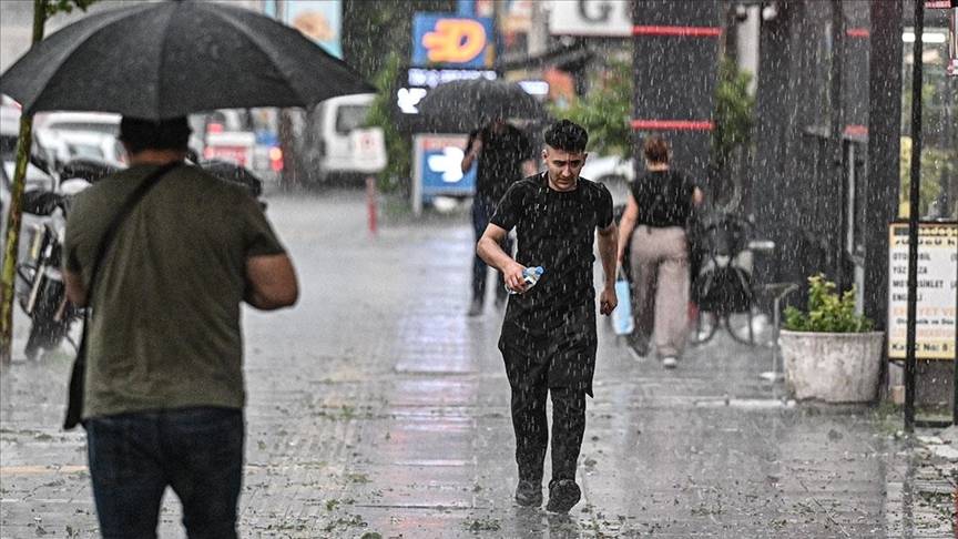 Meteoroloji saat verip 13 ili uyardı! Gök gürleyecek, sağanak vuracak 13